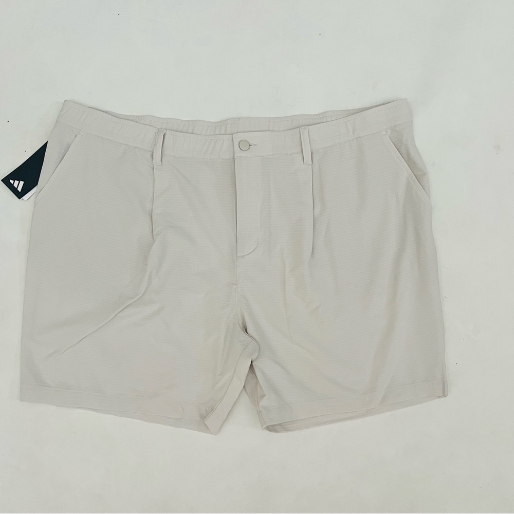 Adidas Ultimate 365 Golf Shorts light khaki size 42 new with tags